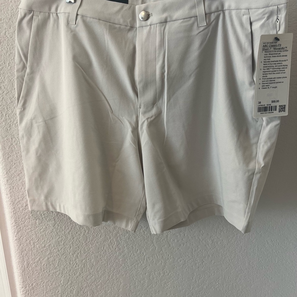 lululemon athletica Men's White Flat-Front Performance Shorts